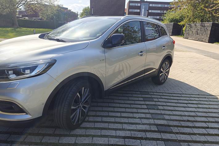 Grå Renault Kadjar fra 2019