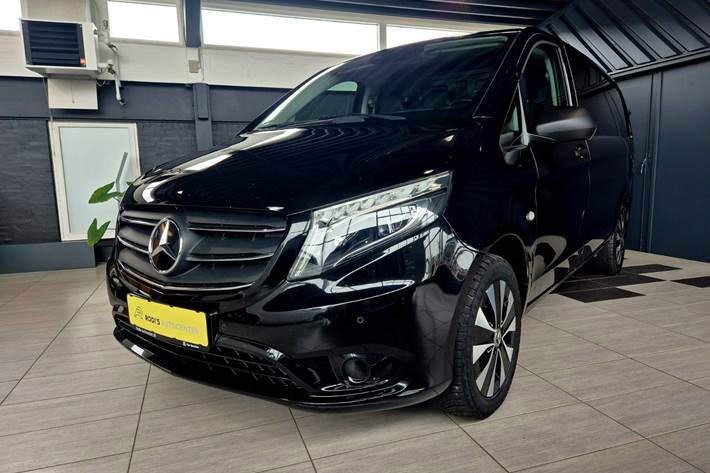 Sort Mercedes Vito 116 fra 2022