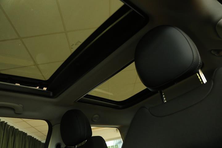 Sølv Mini Cooper SE fra 2023