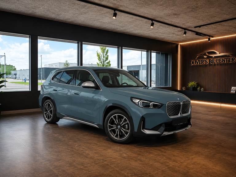 BMW iX1 eDrive20 X-Line
