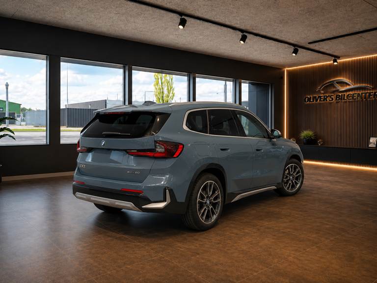 BMW iX1 eDrive20 X-Line