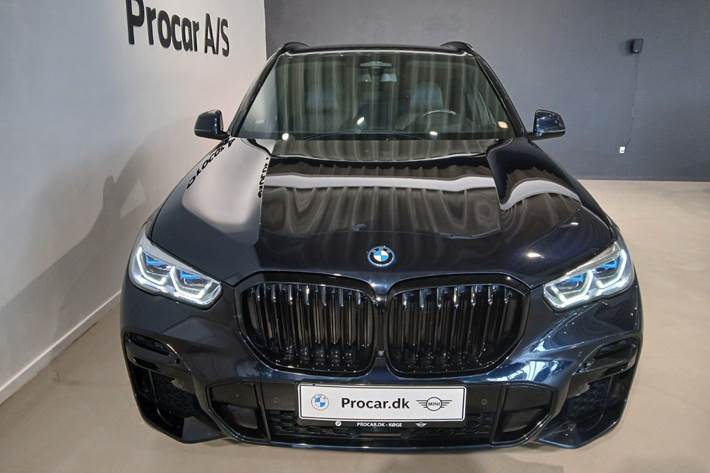 Sort BMW X5 fra 2022