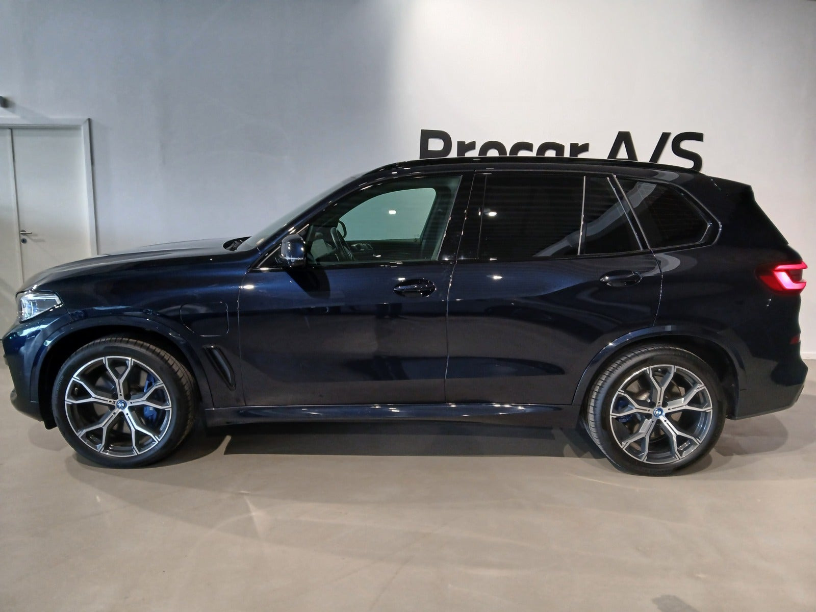Sort BMW X5 fra 2022