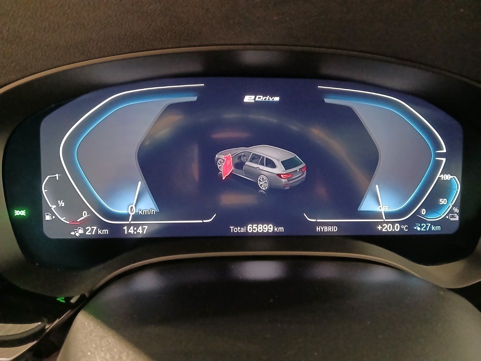 Blå BMW 530e fra 2022