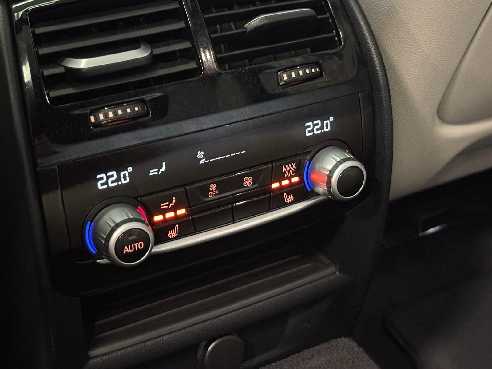 Hvid BMW 540d fra 2019