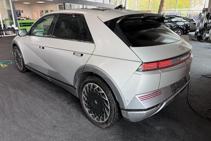 Gul Hyundai Ioniq 5 fra 2023