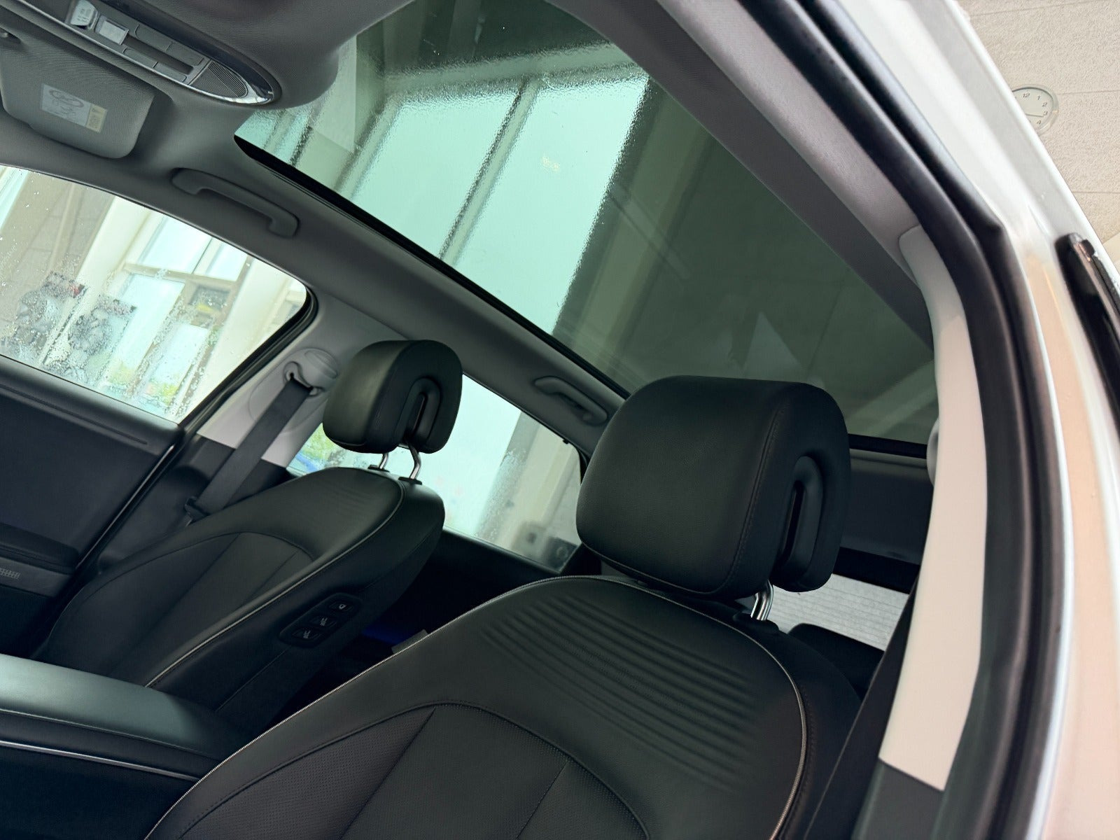 Gul Hyundai Ioniq 5 fra 2023