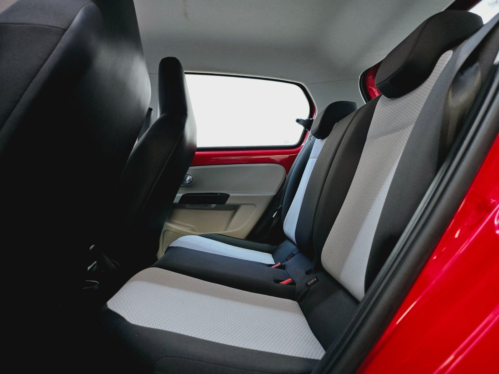 Rød Seat Mii fra 2015