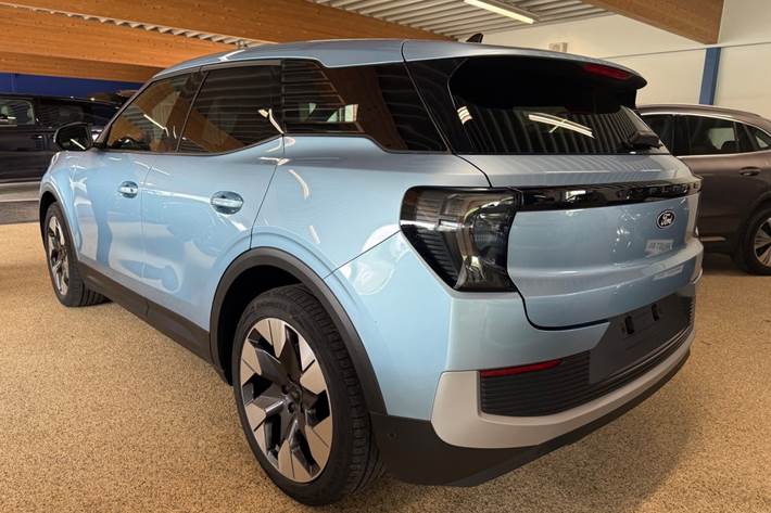 Blå Ford Explorer fra 2024
