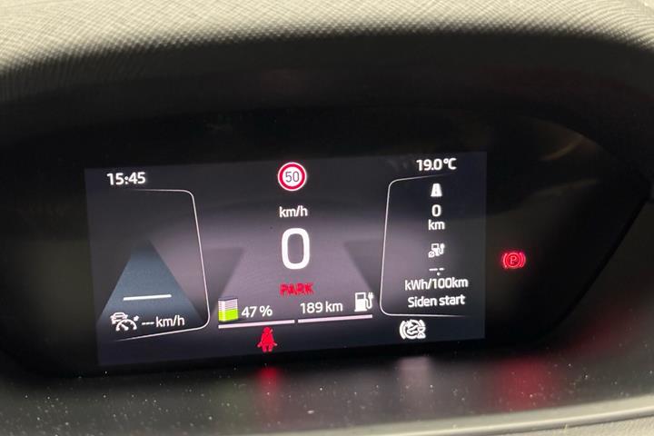 Grå Skoda Enyaq fra 2023