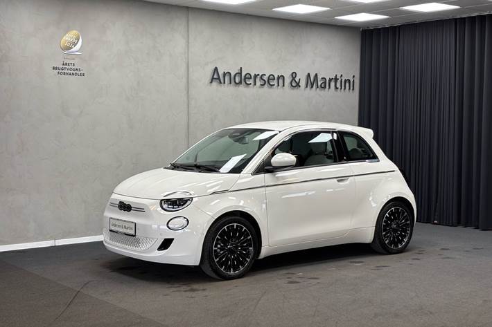 Hvid Fiat 500e fra 2023
