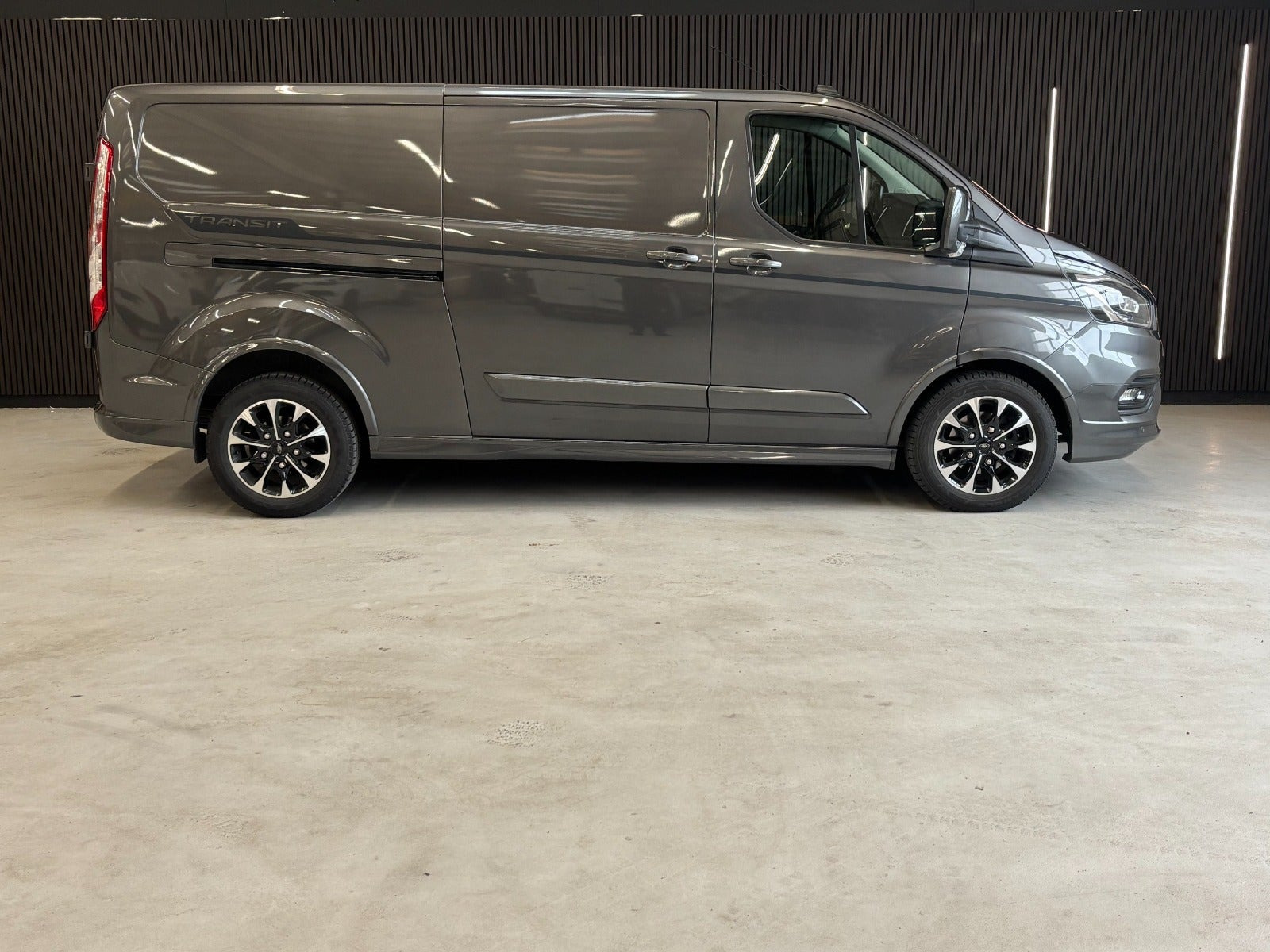 undefined Ford Transit 350 L2 Van fra 2022
