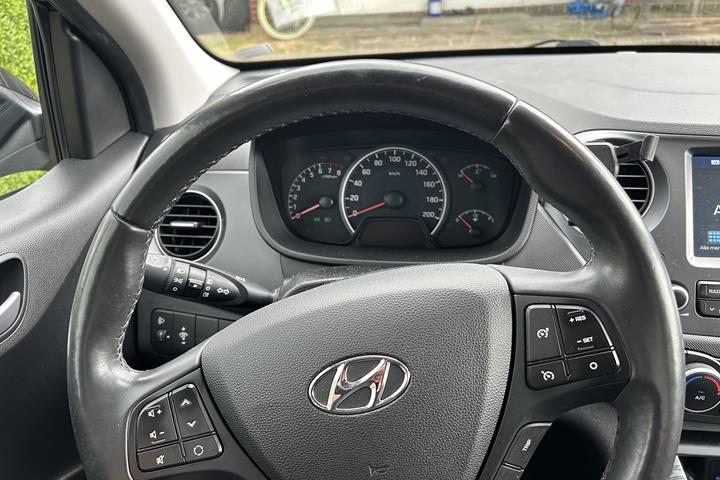 Sort Hyundai i10 fra 2019