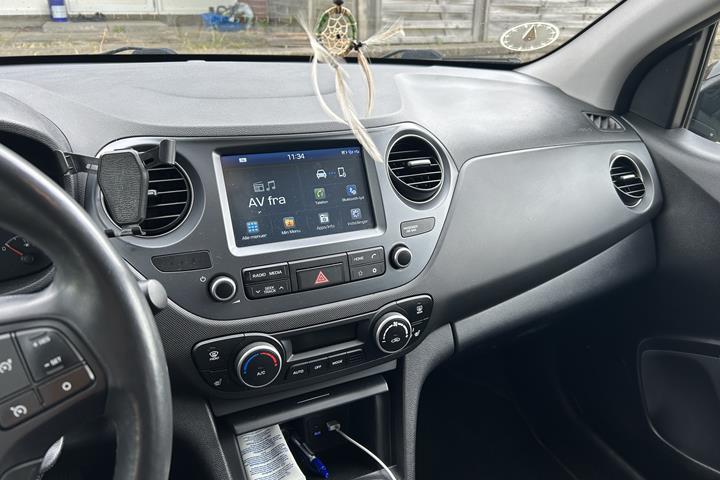 Sort Hyundai i10 fra 2019
