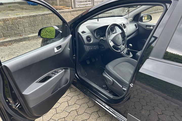 Sort Hyundai i10 fra 2019