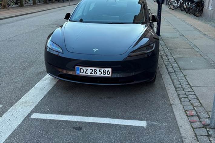 undefined Tesla Model 3 fra 2024