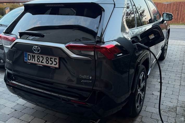undefined Toyota RAV4 Plug in fra 2022