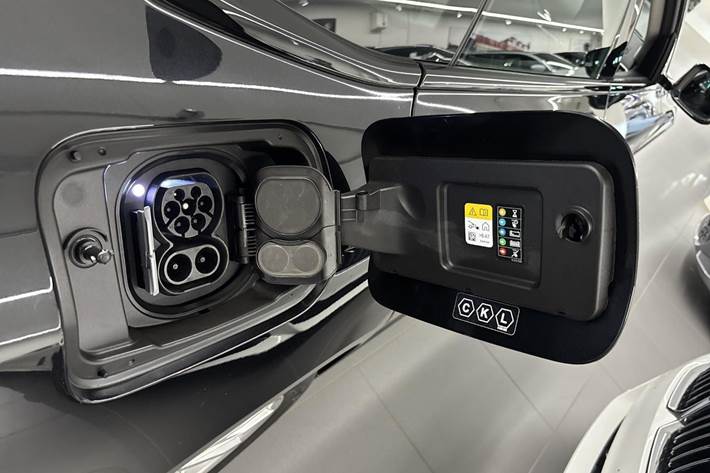Sort BMW i4 fra 2023