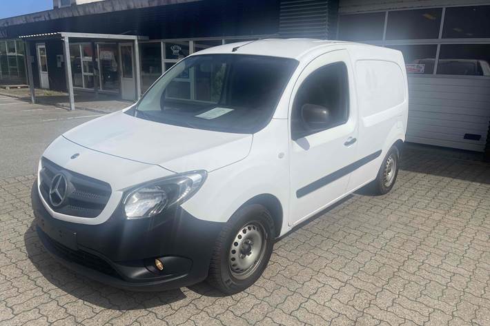 Hvid Mercedes Citan 109 fra 2020