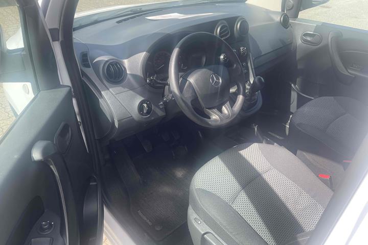 Hvid Mercedes Citan 109 fra 2020