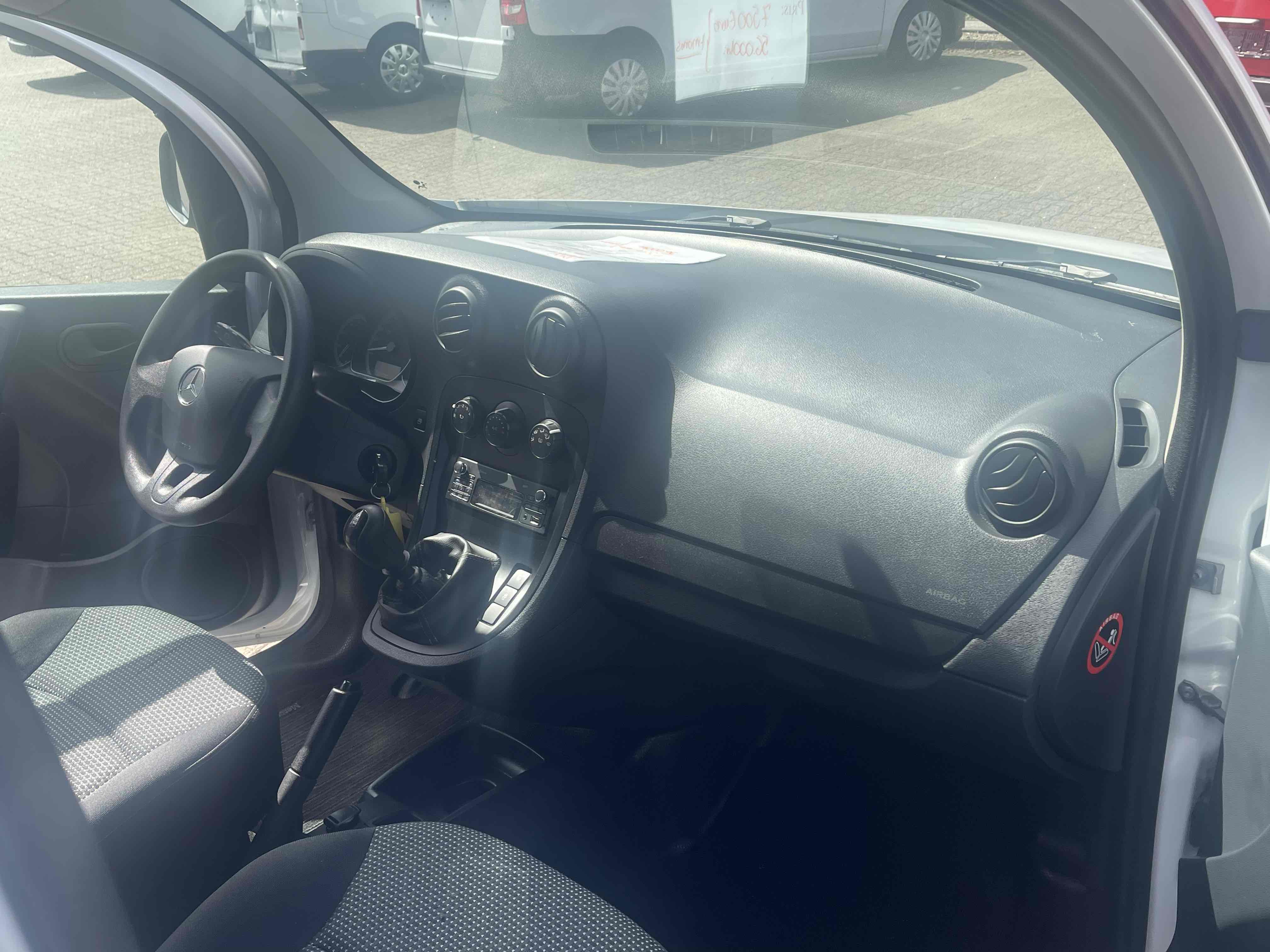 Hvid Mercedes Citan 109 fra 2020