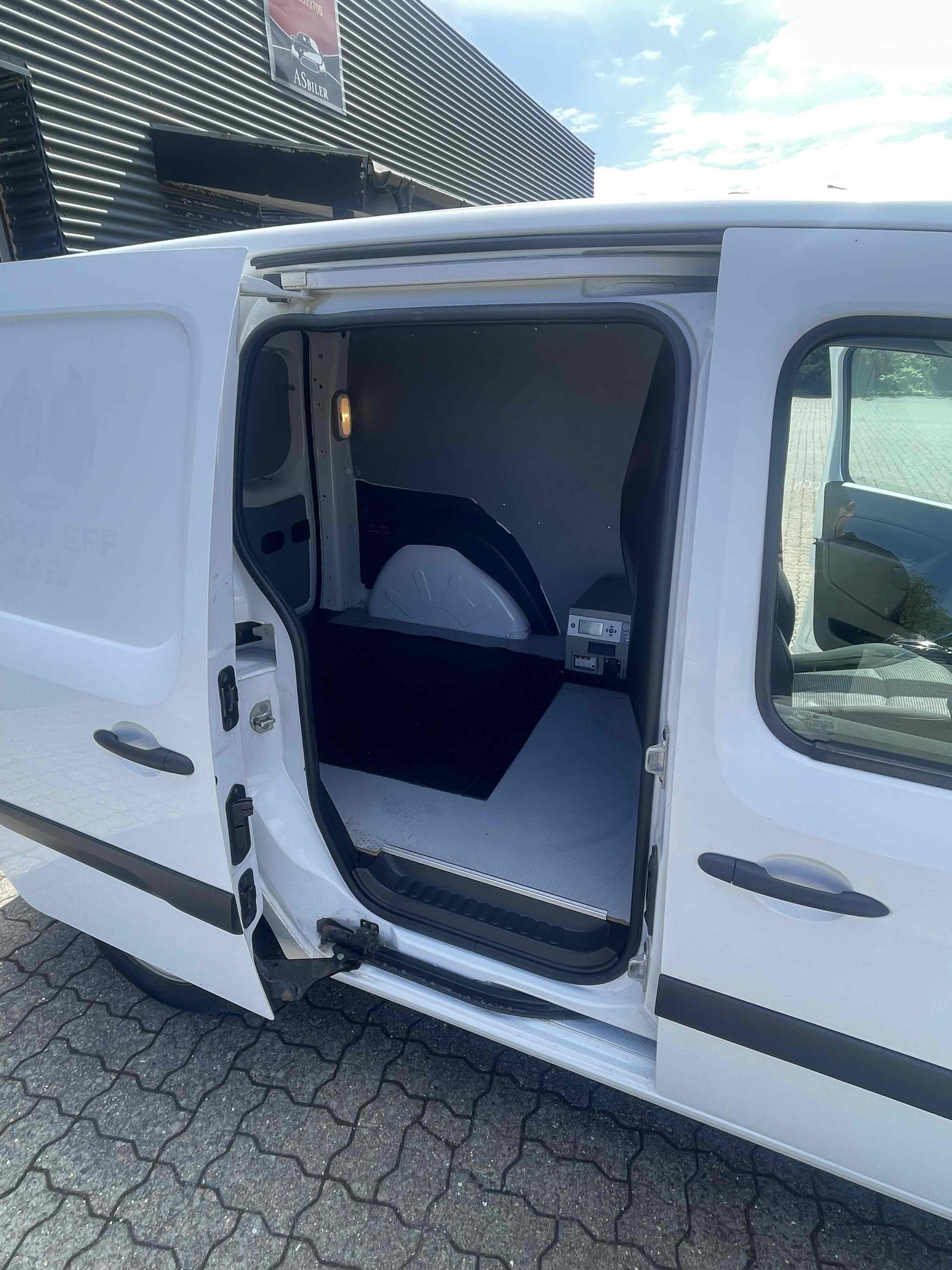Hvid Mercedes Citan 109 fra 2020