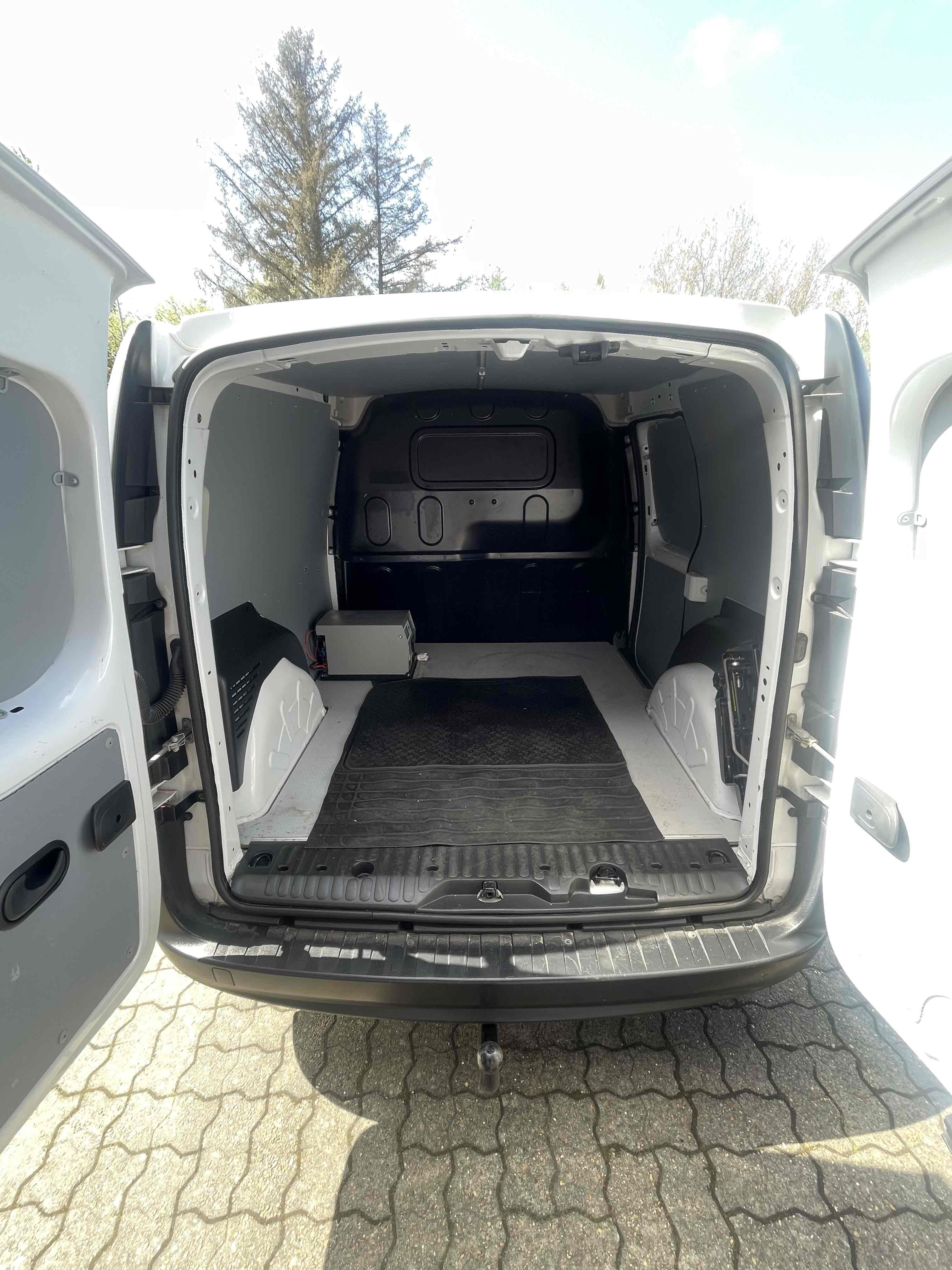 Hvid Mercedes Citan 109 fra 2020