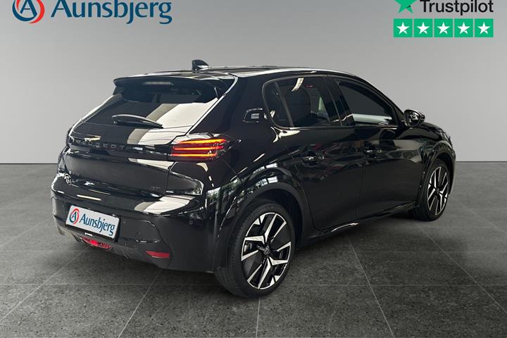 Sort Peugeot e-208 fra 2025