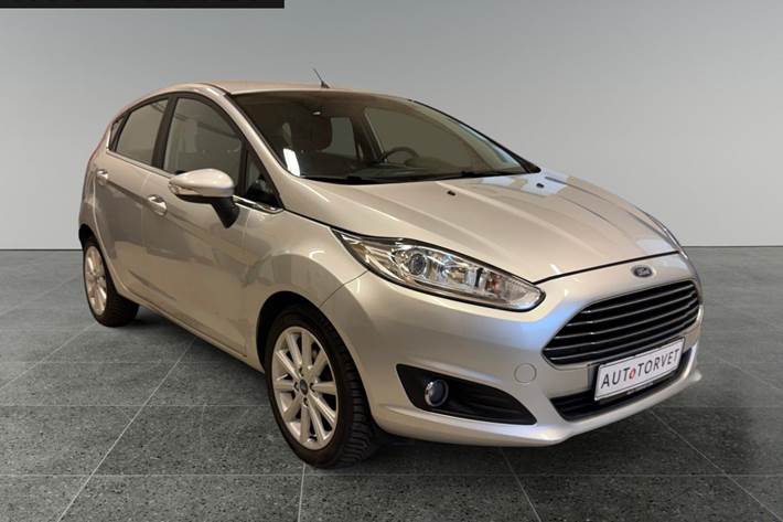 Sølv Ford Fiesta fra 2016
