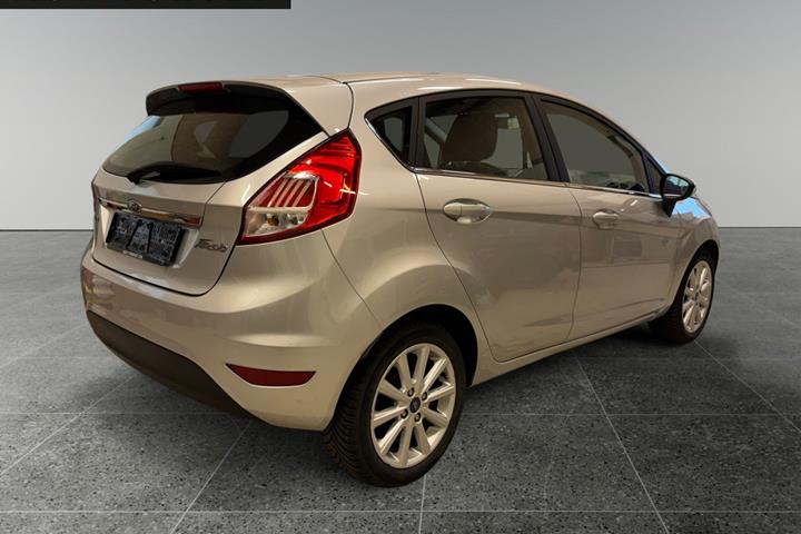 Sølv Ford Fiesta fra 2016