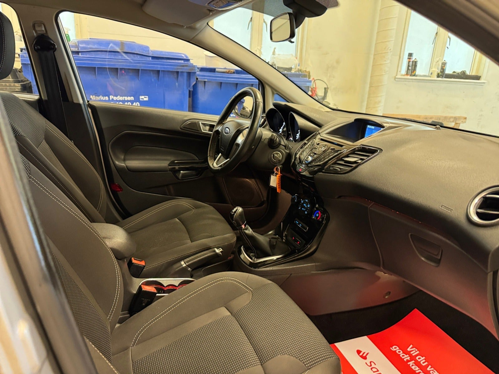 Sølv Ford Fiesta fra 2016