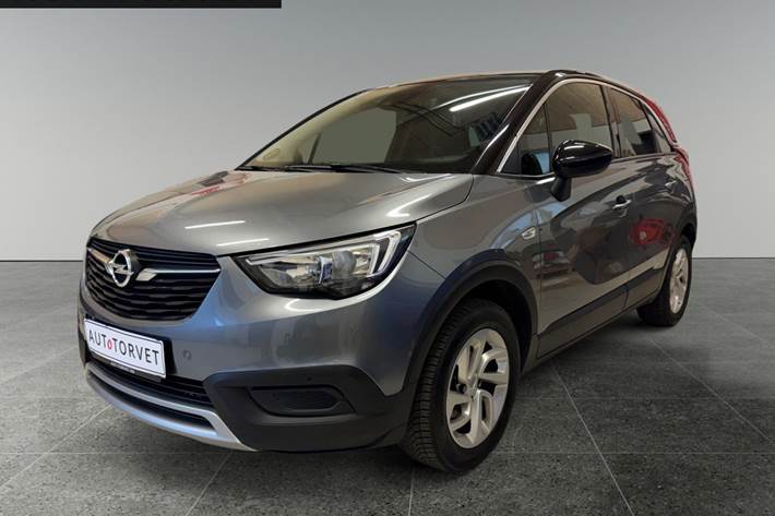Sølv Opel Crossland X fra 2019 set udefra