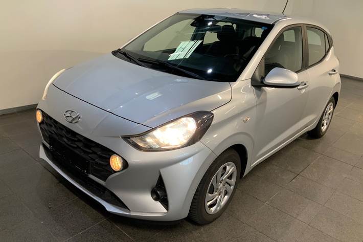 Sølv Hyundai i10 fra 2020
