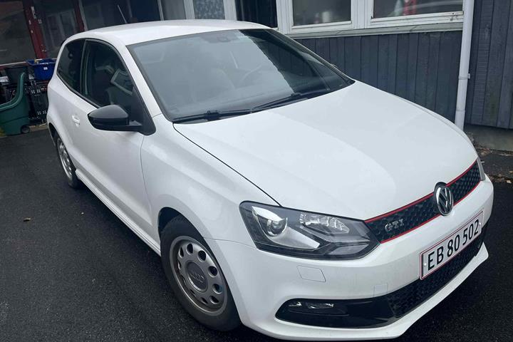 Hvid VW Polo fra 2013