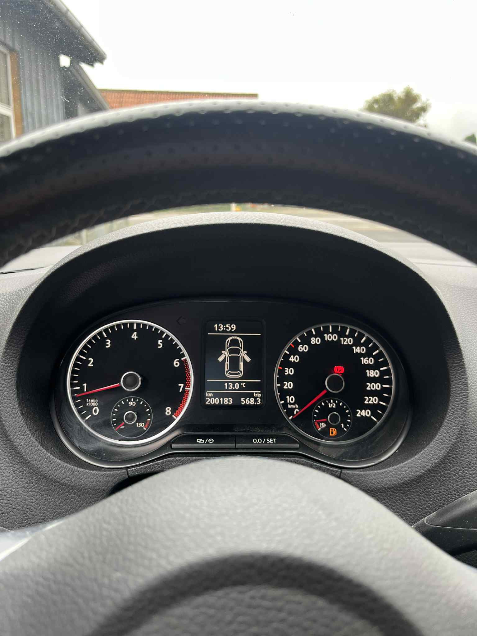 Hvid VW Polo fra 2013