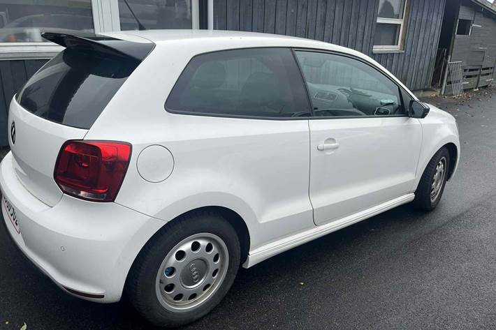Hvid VW Polo fra 2013
