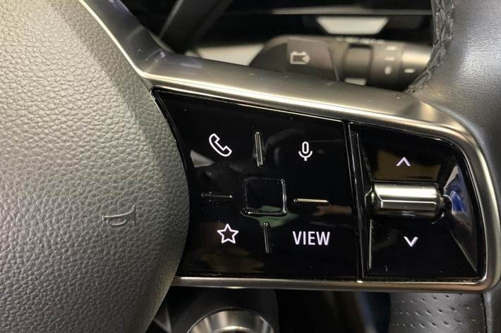 Hvid Renault Megane E-Tech fra 2023