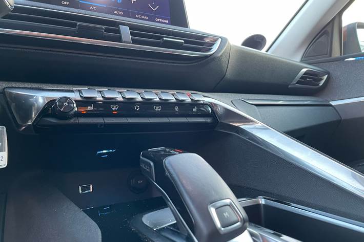 Bronze Peugeot 3008 fra 2017