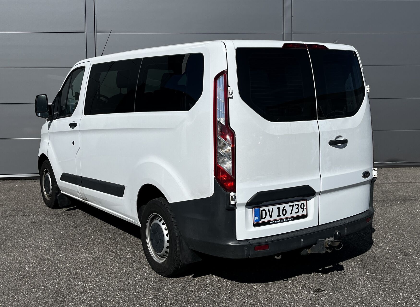 Hvid Ford Transit Custom fra 2014