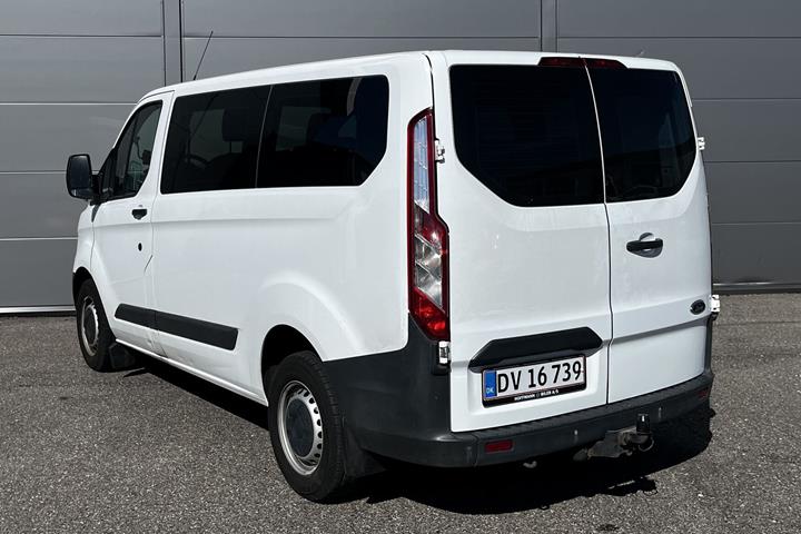 Hvid Ford Transit Custom fra 2014