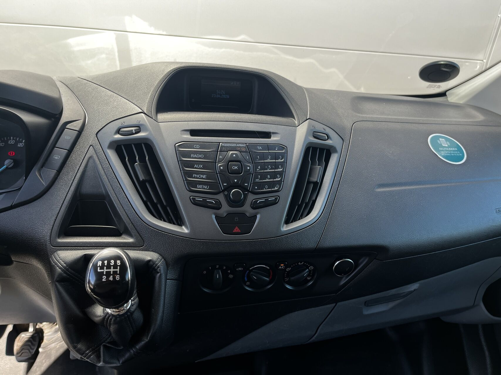 Hvid Ford Transit Custom fra 2014