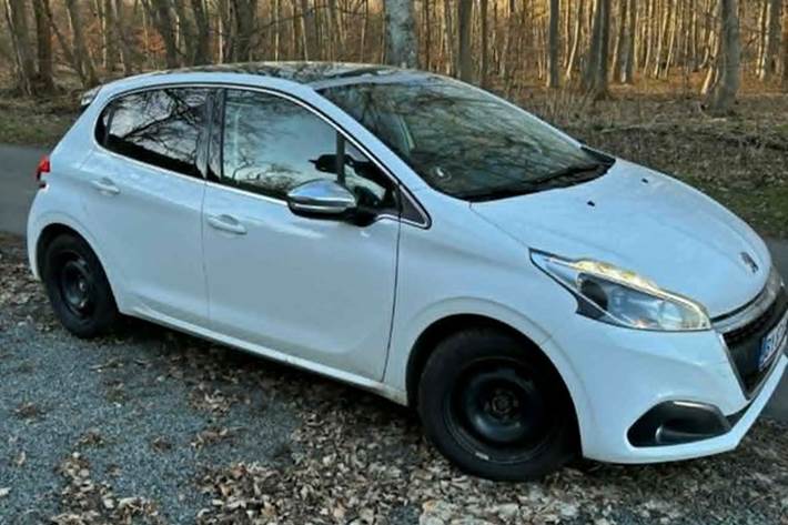 undefined Peugeot 208 fra 2018