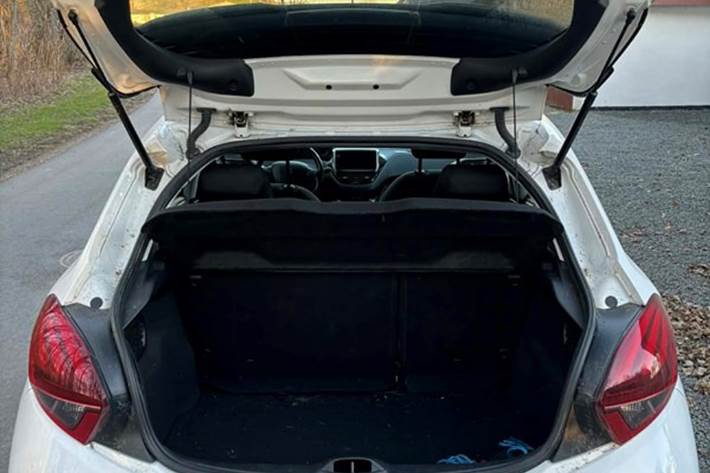undefined Peugeot 208 fra 2018