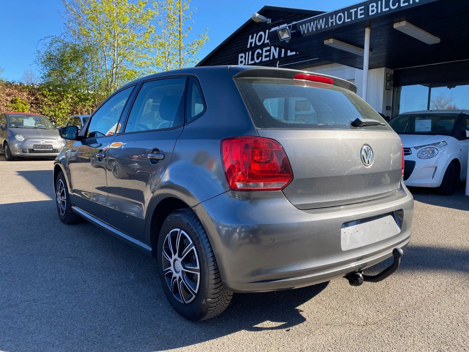 Grå VW Polo fra 2012