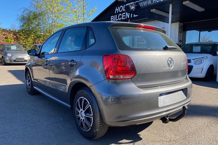 Grå VW Polo fra 2012