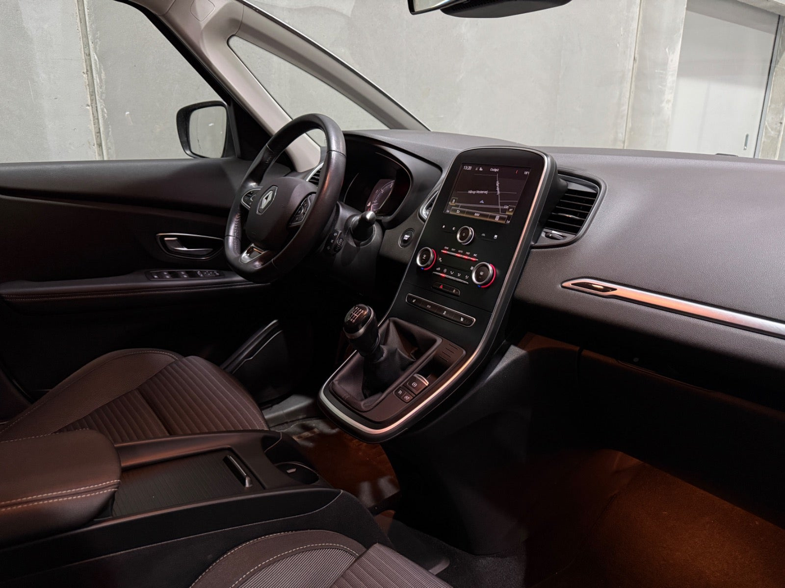 undefined Renault Scenic IV fra 2017
