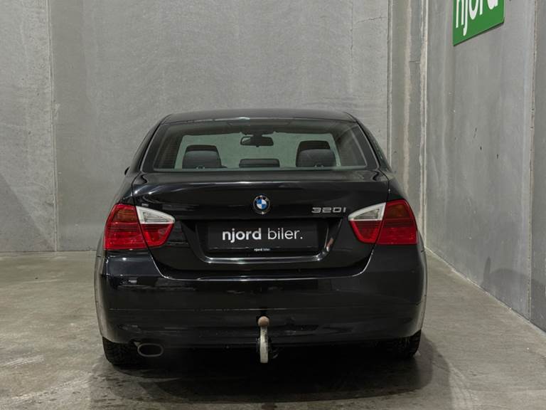 BMW 320i 2,0