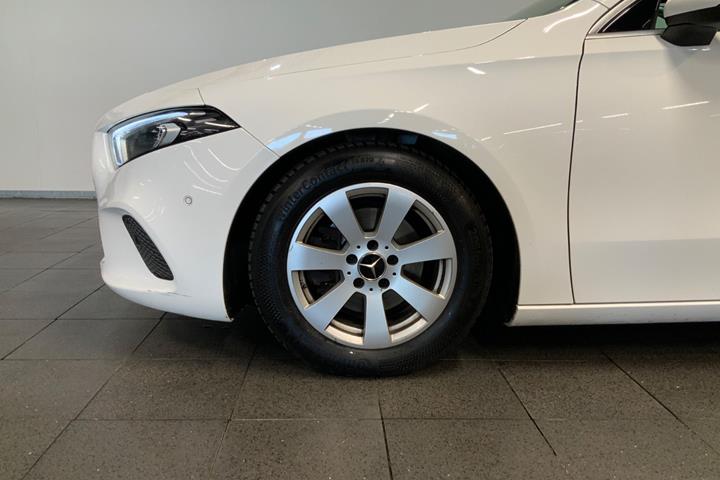 Hvid Mercedes A180 d fra 2019