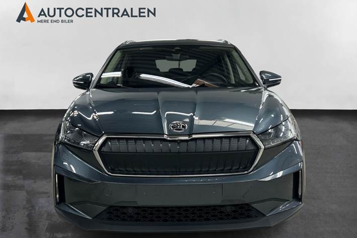 Grå Skoda Enyaq fra 2022