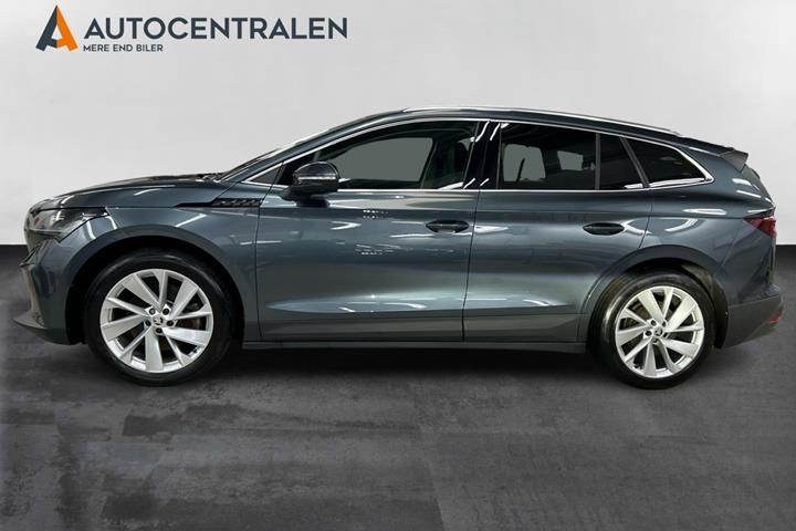 Grå Skoda Enyaq fra 2022